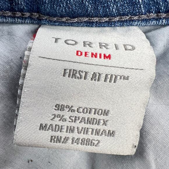 Torrid Crop Skinny Vintage Stretch Mid Rise Jeans Cruise Control Wash Size 18 - Picture 3 of 14